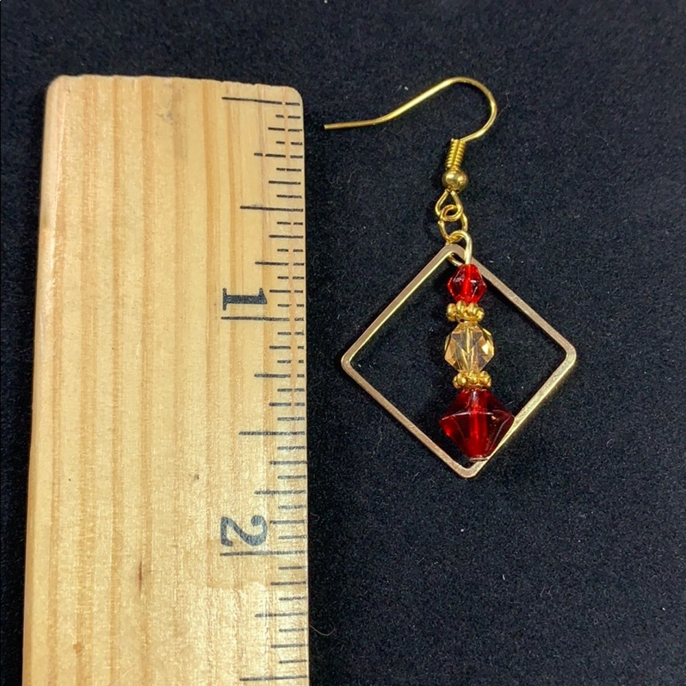 21052 Amber and red rhinestone earrings - Picture 3 of 4
